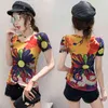 Femmes T-shirts Casual Doodle Floral Imprimé Tops Tee Summer Femme T-shirt à manches courtes pour vêtements T05208B 210421