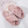 Chinelos Mulheres Moda Casa de Inverno Faux Fur Sapatos Quentes Deslizamento em Flats Feminino Slides Preto Rosa Acolhedor Home Furry Chinelos