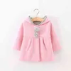 冬の秋の赤ちゃんガールズコート長袖3Dウサギの耳ファッションカジュアルなパーカー子供服子供の上着211204