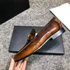 2022 Mäns Mode Business Oxfords Groom Wedding Party Dress Skor Märke Designer Äkta Läder Casual Loafers Storlek 38-45