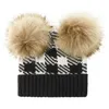 Winter Baby Meisjes Gebreide Caps Zuigelingen Haak Pompom Mutsen Hoeden Dubbele Bontbal Plaid Hoed Kinderen Knit Outdoor Cap Peuter Accessoires