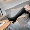 Echte lederen hoge hak knie-hoge laarzen vrouwen schoenen puntige neus dikke hakken rits metalen decoratie dames herfst 40 210517