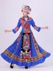 Costume elegante Hmong Abbigliamento tradizionale cinese Abbigliamento da ricamo in stile etnico Miao per le donne, abbigliamento da scena di danza popolare classica