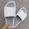 Designer Sandals voor Mens Luxe Schoenen Dia's Zomer Mode Platte Dikke Sandalen Wit Rood Zwart Groen Vrouwen Strand Slipper Flip Couples Flop