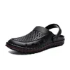 Män Kvinnor Tofflor Luxurys Designers Lady Gentlemen Sandy Beach Hole Skor Flip Flops Soft Bottom