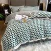 침구 세트 우유 섬유 세트 인쇄 염색 Duvet 커버 럭셔리 플랫 / 장착 된 시트 퀸 킹 사이즈 Pillowcases 홈 텍스타일