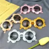 Barn Eyewear Solglasögon Solros Frame Kid Eyeglasses Baby Girls Boy Sun Glasses Beach Eyewear Fashion Accessories