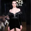 Kobiety Sexy Designer V Neck Długi Rękaw Midi Velvet Czarna Elegancka Sukienka Celebrity Ruffles Party Vestido 210527