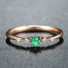 Natural 18k Rose Färg för Kvinnor Fina Bröllop Bands Gemstone Cocktail Smycken Emerald Gold Rings