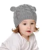 Dziecko Dzianiny Czapki z pięknymi małymi uszami i pełnokoletni rękawiczki 2 sztuk Zestaw berbeć dzieci zima ciepły kapelusz przędza gruby śnieg czapki Gorro czarne białe szare różowe stałe kolory