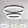 Anhängerlampen Nordisch LED -Acryl -Kronleuchter moderner einfaches Wohnzimmer Schlafzimmer kreatives Drei -Kreis -Ringrestaurant Aluminium