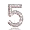Złote Silver Pearl Broszki List 5 Pełny Kryształ Rhinestone Broszki Pinki Dla Kobiet Numer ślubu Broszki Biżuteria