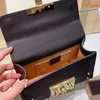 Сумка ретро -мессенджера женщин заклепки сумочки кошелек пабору для перекрестия мешки с жемчужиной гвозди декор подлинная кожаная буква