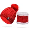 Nieuwe Winter Hoeden Vrouwen Met Bib Leuke Warm Fluwelen Hoed Vrouwelijke Dikke Rijden Winddicht Knit Hoed Skullies Beanie Caps Set Y21111