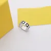 Europa Amerika Designer Ringen Mode Stijl Dame Dames Titanium Staal Gegraveerde F Letter Met Zwart Wit Emaille 18K Gouden Brede Ring163a