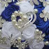 Royal Blue White Rose Fowers الاصطناعية باقة الزفاف يدوية الحمل الزهور الماس بروش بروش اللؤلؤ الكريستال باقات الزفاف W1253 D7892836