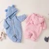 Unisex Baby Boy Bear Hoode Romper素敵なニットセーターの女の子の綿の服onesieブルーピンクグレー210529