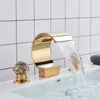 Goldene Waschbecken Wasserhahn Deck Mounte Breitengefroren Messing Badezimmer Waschtisch Mischbatterie Doppelt Griff Kälte und Warmwasserkran Gefäß Waschbecken Taps