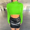 Colysmo Neon Renk Seksi T Gömlek Kadın Katı Uzun Kollu Balıkçı Yaka Tişört Rahat Kısa Kazak Bodycon Kırpma Tops Camiseta 210527