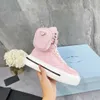 2021 Autum Últimos zapatos casuales Diseñador de lujo High Top con bolsa pequeña Zapatillas de deporte de plataforma para mujer Caminar al aire libre Moda cómoda para mujer Entrenadores deportivos