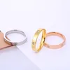 3 st / set Delikat 18K Rose Gold Silver Plated Women Ring Rostfritt Stål Kristall Brud Bröllop Smycken Kvinna Flickvän Alla hjärtans dag Trevlig presentbredd 4mm