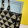 2022 Classic Designer Tote Bag Women High Capacity Composite Shopping Handväska Fashion Crossbody väskor Kvinnliga nylonhandväskor234l
