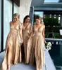 2021 Champagne Gold Long Split Bridemaid платья без спинки Сексуальная свадьба Платье для вечеринки Растягивает атласные выпускные платья Vestido Madrinha