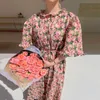 Korjpaa Kvinnor Klänning Sommar Koreanskt Chic Kvinna Västra Stil Retro Rund Neck Pläterad Puff Sleeve Fungus Floral Vestidos 210526