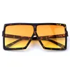Occhiali da sole rettangolari Occhiali da sole estivi da donna alla moda da strada Full Frame UV400 6 colori opzionali Alta qualità