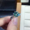 Solitaire 2ct Green Moissanite Ring 925 Esterlina Prata Noivado Casamento Anéis de Casamento para Mulheres Bridal Gemstones Party Jóias