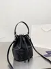 高品質の女性ブランドのバケツバッグトップの贅沢なデザイナー2021女性ハンドバッグファッションハンドバッグ母肩大容量ポケットバッグアートワーク財布キャンバス