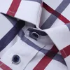 男性長袖ビジネスシャツ春の男性の社会的な古典的な綿の韓国のファッションの格子縞のドレスシャツ赤い白の化学物質5xl 210518