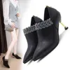 Zapatos de vestir Otoño Mujer Botas desnudas Botines negros con joyas para mujer Zapatos de vestir con punta estrecha Tacones altos Botines botas mujer 8310N 220309