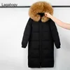 Lagabogy Grande Vera Pelliccia di Procione Inverno Donna 90% Piumino d'anatra bianca Donna Spessa con cappuccio Lungo Parka Cappotto da neve oversize 210923