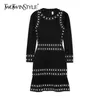 黒の編み物のドレスの女性首の長袖ハイウエストリベットミニドレス女性ファッション服秋210520