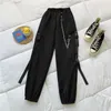 Pantaloni cargo con catena a molla Donna Felpa con cappuccio 2 pezzi + Jogger Lettera stampata Set nero Wemon 210915