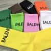5 Пар / Лот Носки для мужчин Повседневная Бизнес Носок Хлопок Письмо Мода Дизайн Multicolor