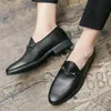 Zapatos de vestir de tendencia para hombre, calzado de boda con botones de metal brillante, mocasines Oxford de diseñador de lujo