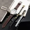 ساعة Wristwatches Fashion Quartz Men's Watches كبير DIAR DIGITAL SCALE WRISTWATCH BRACELETS 2PCS مجموعة عمل معصم ساعة على مدار الساعة مع بو