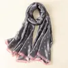 Marque de luxe foulard en soie femmes Simple lettre imprimer châles et enveloppes mode longue grande Pashmina dames crème solaire écharpes Hijab