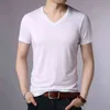 2021新しいファッションブランドTシャツ男性ソリッドカラーVネックトレンドストリートウェアトップスマートグレード半袖Tシャツ男性服G1229