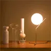 Lampade da tavolo Lampada moderna a LED Lampada da scrivania con paralume in vetro Palla da lettura in piedi per camera da letto Soggiorno Comodino da terra Design dorato3658002