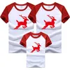 Julmamma dotter kläder far son matchande kläder familj ser pappa barn t-shirt tecknad hjort 210429