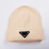 2021 Fashion Beanie Man Woman Skull Caps Warm Autumn Winter Breathable Fitted Bucket Hat 8 Color Cap Highly Quality193Y