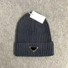 Mens Designer winter Beanie Knitted Snapback Black Beanies Ski Hat For Man Woman Snap Back Ball Trucker Snapbacks Cap Hip Hop Chri202T