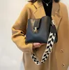 HBP Retro semplice piccola borsa a secchiello in pelle con viso statico in PU borsa a tracolla nera di lusso da donna di design da donna