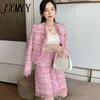 JXMYY Otoño Invierno Runway Tassel Pink Plaid conjunto de dos piezas mujeres Tweed Cardigan chaqueta + falda lápiz trajes 211119