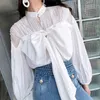 女性のためのビンテージホワイトシャツのための襟のランタンスリーブレースアップちょう結びruched solid blouse女性ファッション服210531