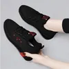 Frauen Fliegen Atmungsaktive Casual Schuhe Outdoor Leichte Weiche boden Sport Chaussures Walking Plattform Damen Turnschuhe