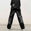 FT Workshop Gothic Jeans Kvinnors Street Print Splash Bläck Bokstäver Graffiti Straight Pants Hip Hop Harajuku Loose Trousers Women 211129